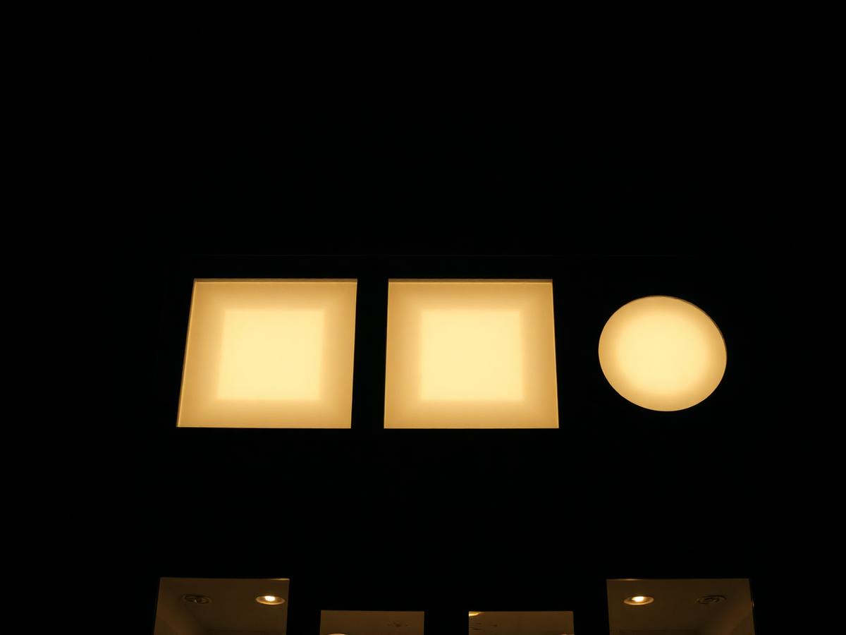 Halo illuminated built-up letters